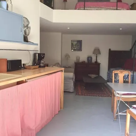 Adorable Guest House/annexe Avec Terrasse Vakantiehuis *